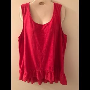 Sleeveless tunic top.